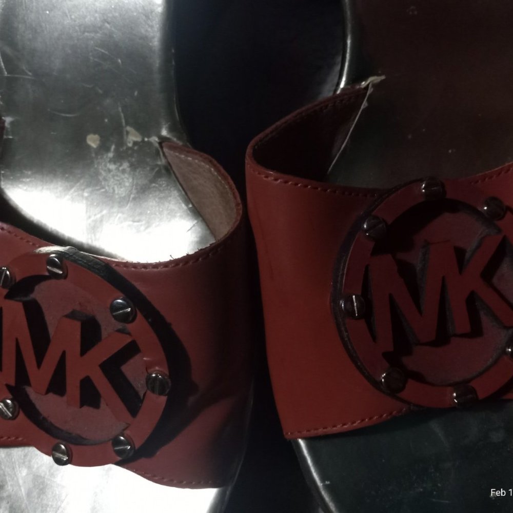 Michael Kors slides - Picture 3 of 5